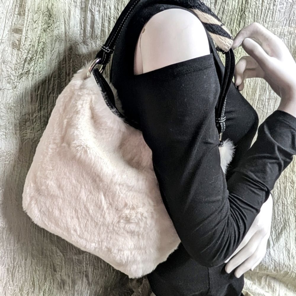 CASTELLARI | Rabbit Fur Made in Italy - Picture 14 of 14